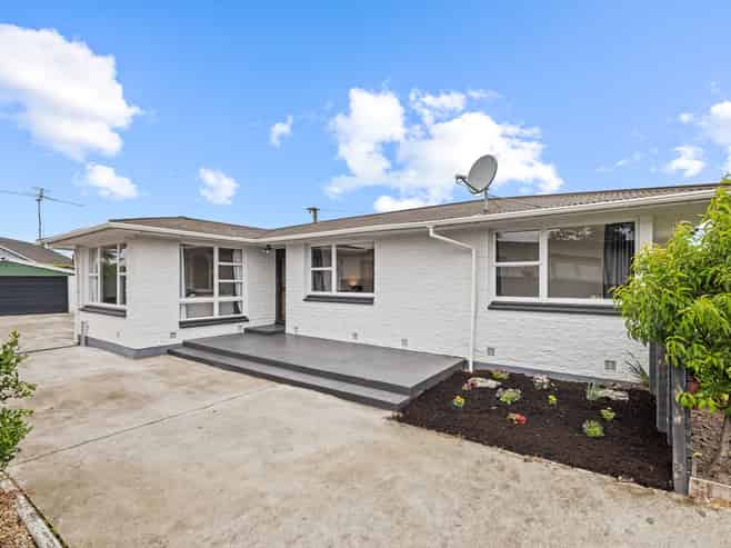 379 Breezes Road, Aranui