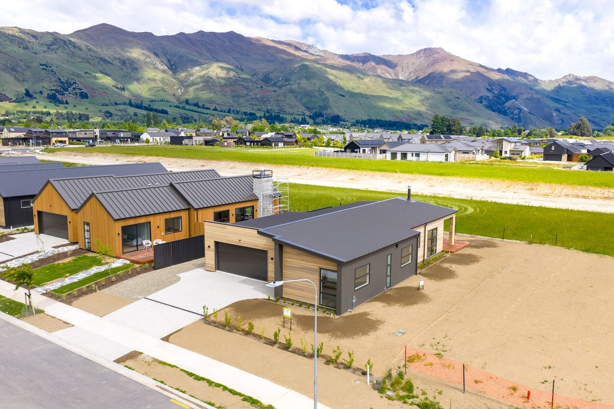 Modern Living, Packed on Packer Road - Widok 3