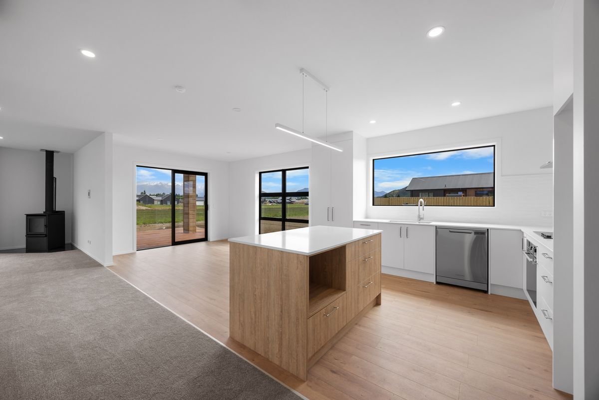 Modern Living, Packed on Packer Road - Widok 5