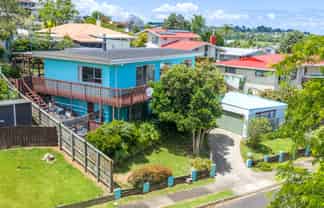 104 Hays Place, Thames