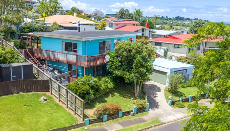 104 Hays Place, Thames