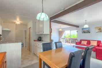 104 Hays Place, Thames