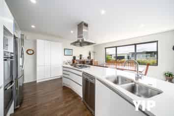 14 Cromwell Point, Newlands