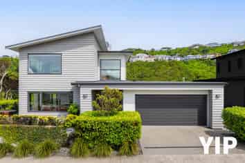 14 Cromwell Point, Newlands