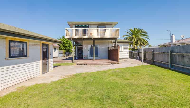 13 Harold Holt Avenue, Onekawa