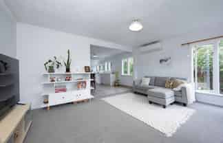 8 Withers Road, Glen Eden