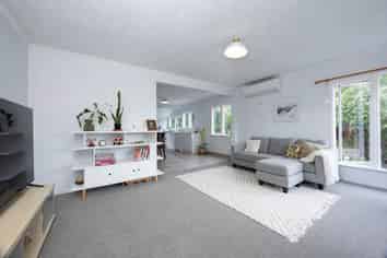 8 Withers Road, Glen Eden