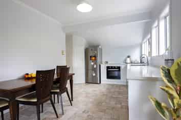 8 Withers Road, Glen Eden