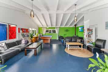 Well-Presented Backpackers in a Top Tourist Town