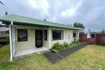 8/121 Bruce Mclaren Road, Henderson