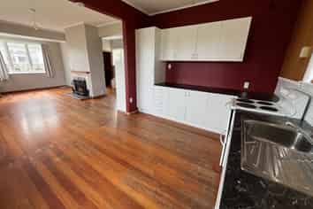 126 Rangiora Avenue, Roslyn