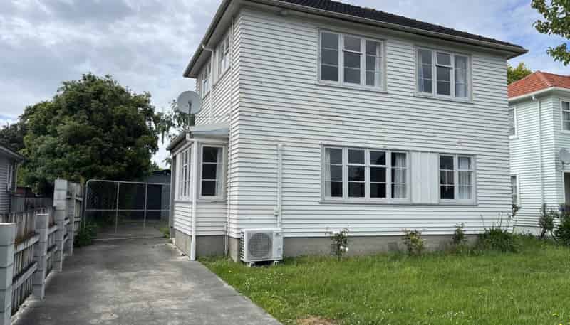 126 Rangiora Avenue, Roslyn