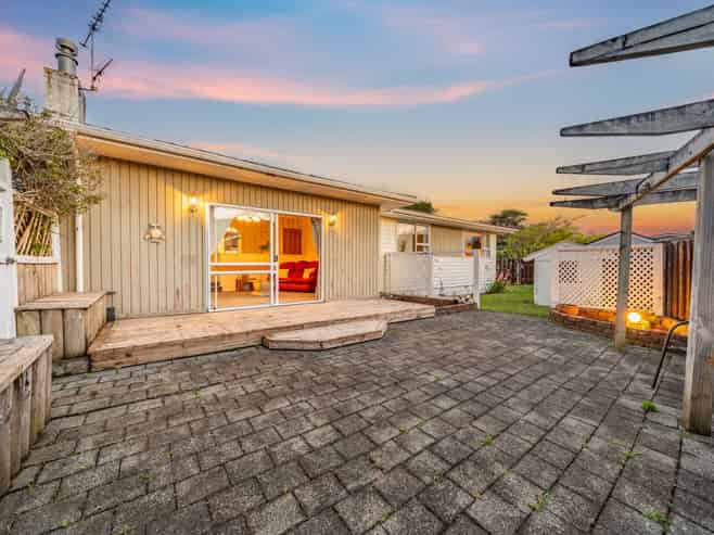 20 Haylock Grove, Totara Park