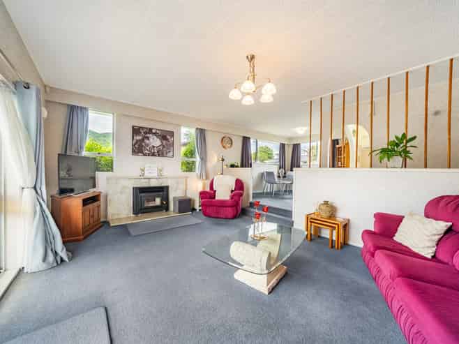 20 Haylock Grove, Totara Park