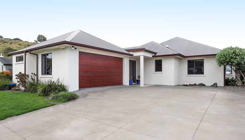 80 Merlot Drive, Greenmeadows