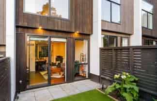 17/37 Glen Atkinson Street, Saint Heliers