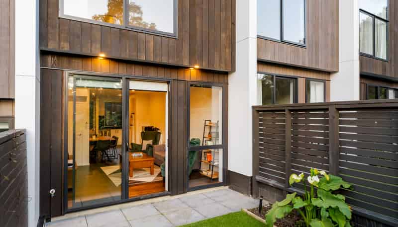 17/37 Glen Atkinson Street, Saint Heliers