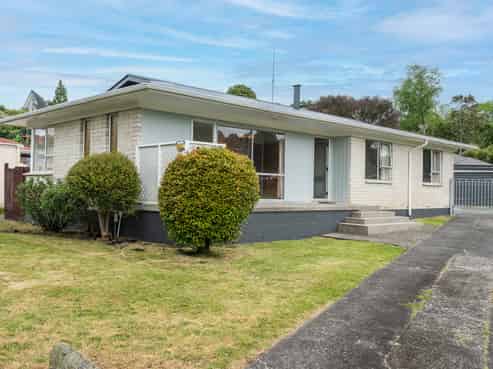 27 Caernarvon Street, Dinsdale