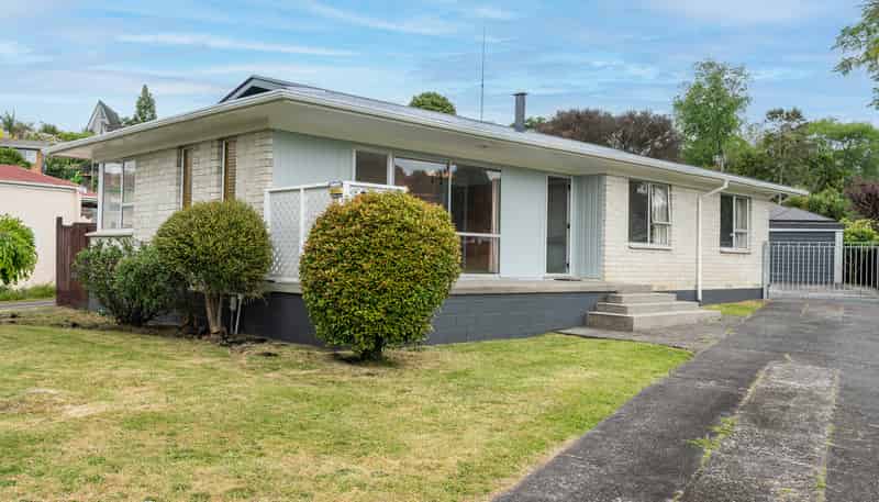 27 Caernarvon Street, Dinsdale