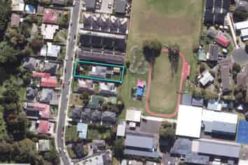 15 Kingdale Road, Henderson