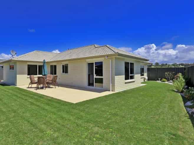 58 Orotu Drive , Poraiti