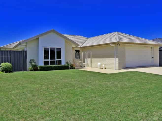 58 Orotu Drive , Poraiti