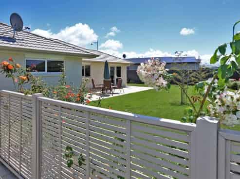 58 Orotu Drive , Poraiti