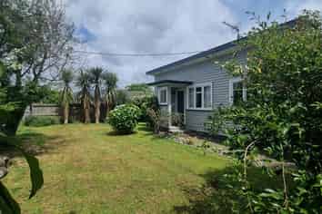 42 Reading Street, Greytown