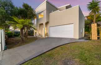 21 Donald Street, Stanmore Bay
