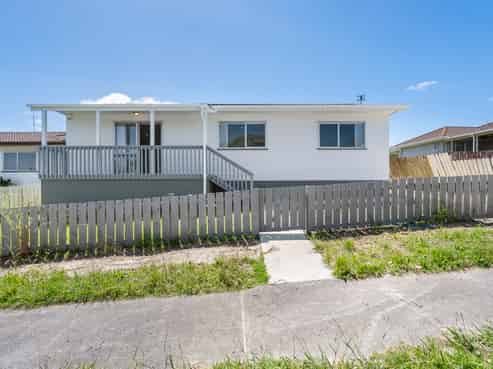 102 Finlayson Avenue, Clendon Park