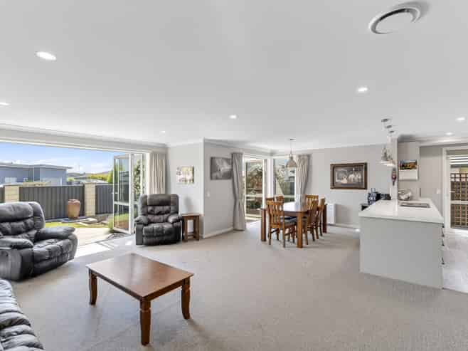 8 Excelsior Place, Cromwell