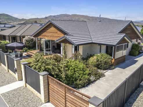 8 Excelsior Place, Cromwell