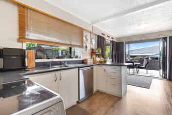 1 Bata Place, Westbrook