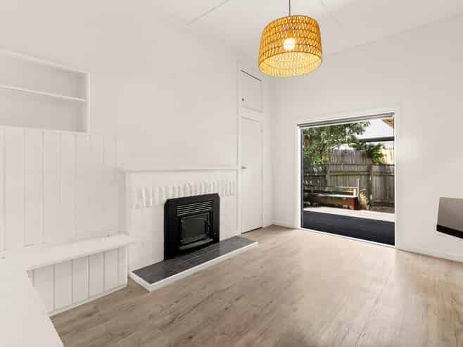 16 Hammond Road, Taradale