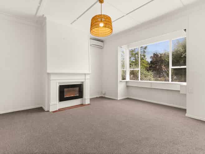 16 Hammond Road, Taradale