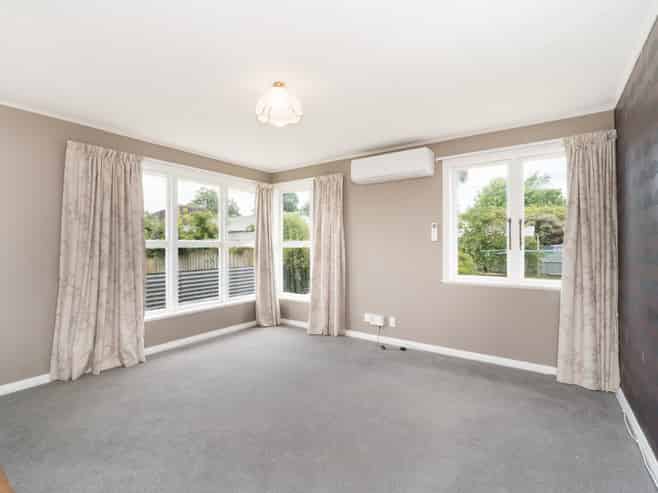 3 Montrose Place, Takaro