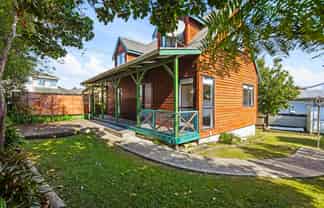 24 Karamu Street, Te Atatu Peninsula