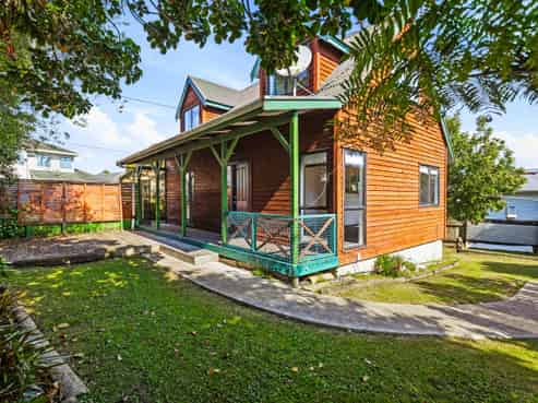 24 Karamu Street, Te Atatu Peninsula