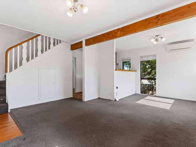 24 Karamu Street, Te Atatu Peninsula