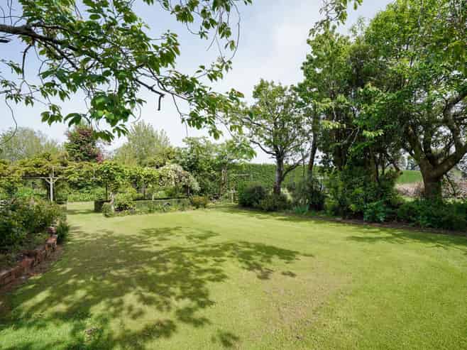 72 Millton Park Road, Mill Road