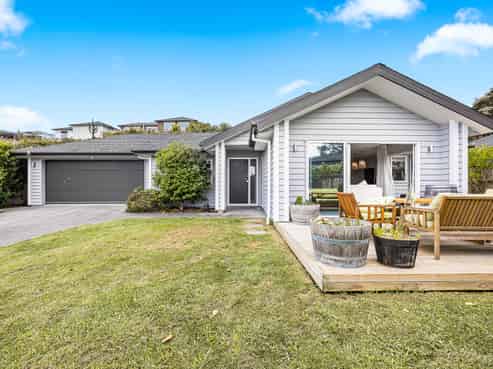 15 Somerset Place, Stanmore Bay