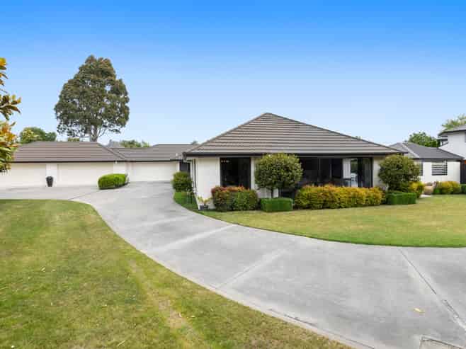 19 Regents Park Drive, Casebrook