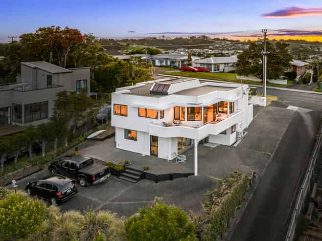 57 Stanmore Bay Road, Manly