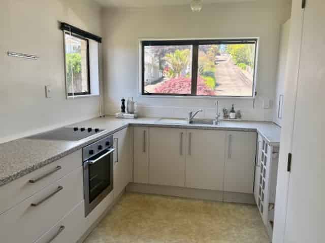 1/14 Burns Street, Westown