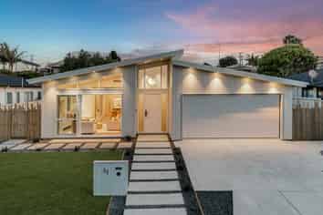 49 Symes Drive, Red Beach