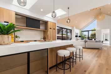 59 Main Road, Redcliffs