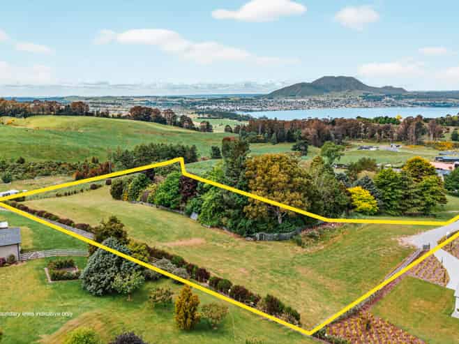 8 Lens Way, Acacia Bay