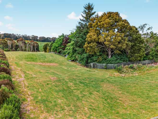 8 Lens Way, Acacia Bay