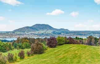 8 Lens Way, Acacia Bay