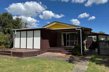 4 Royal Road, Massey